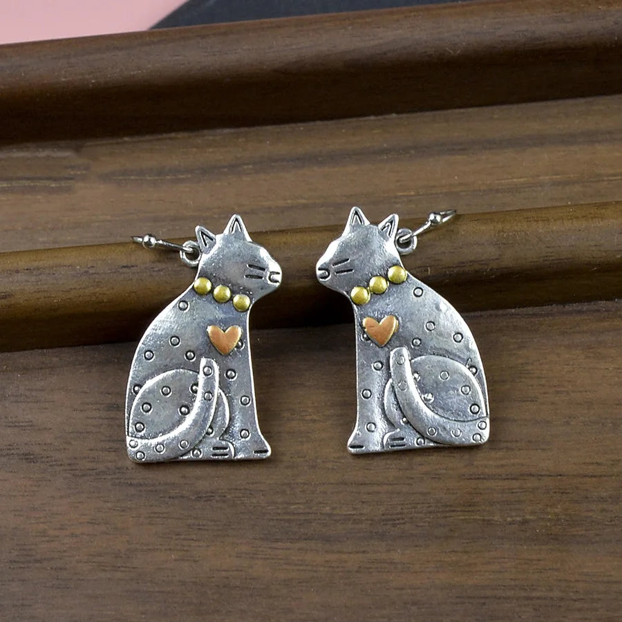 European and American Fashion Creative New Antique Silver Cat Earrings, Exquisite and Cute Pet-Shaped High-End Earrings