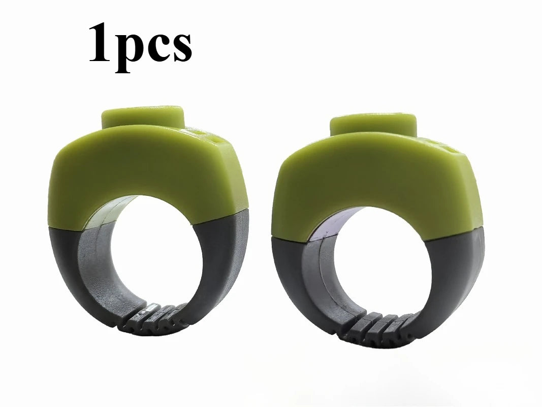 Pet Clicker Ring  for Dog Cat Horses Bird. Mini Finger Clickers Training Equipment