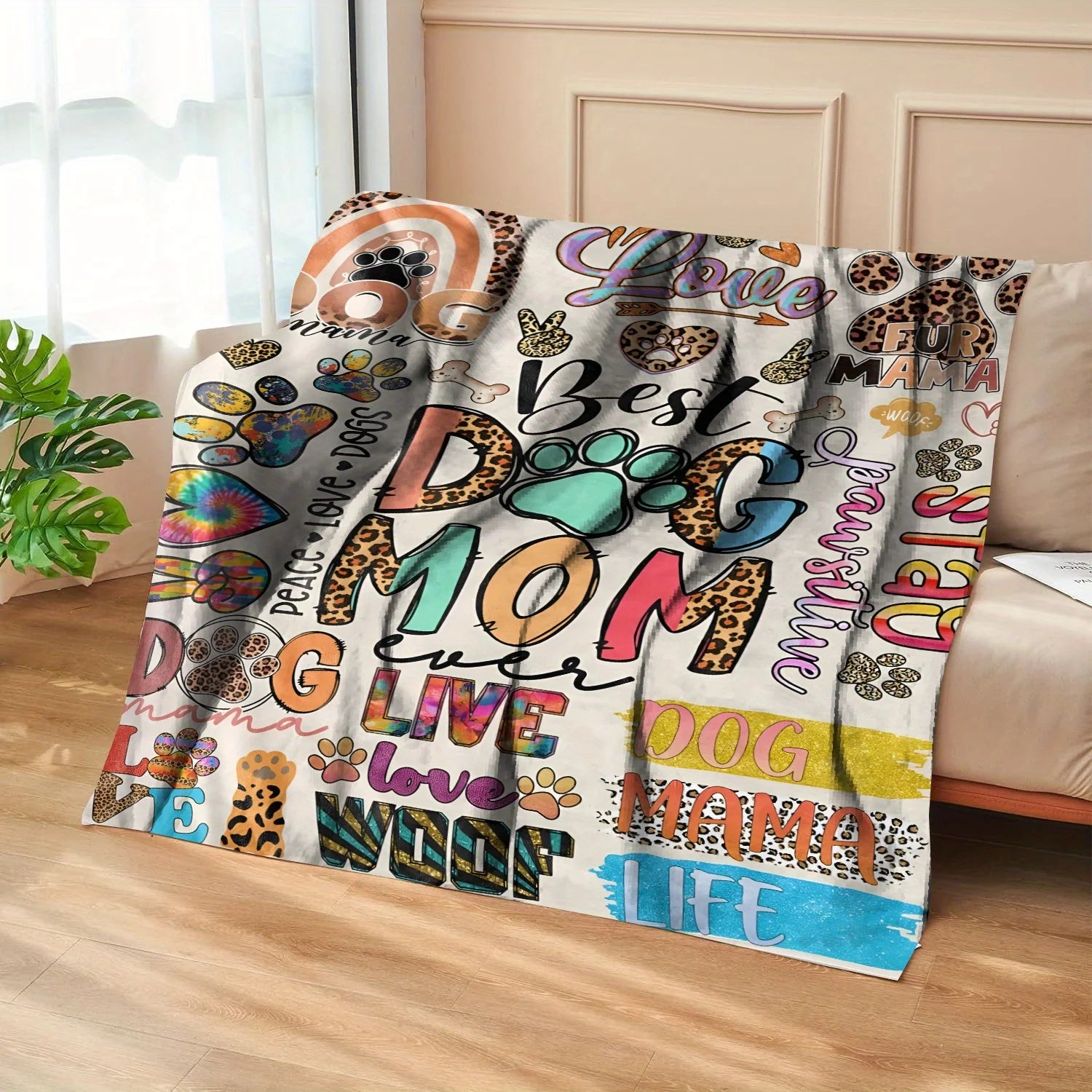 "Best Dog Mom Ever" Soft Fleece Blanket - Perfect Gift for Dog Lovers