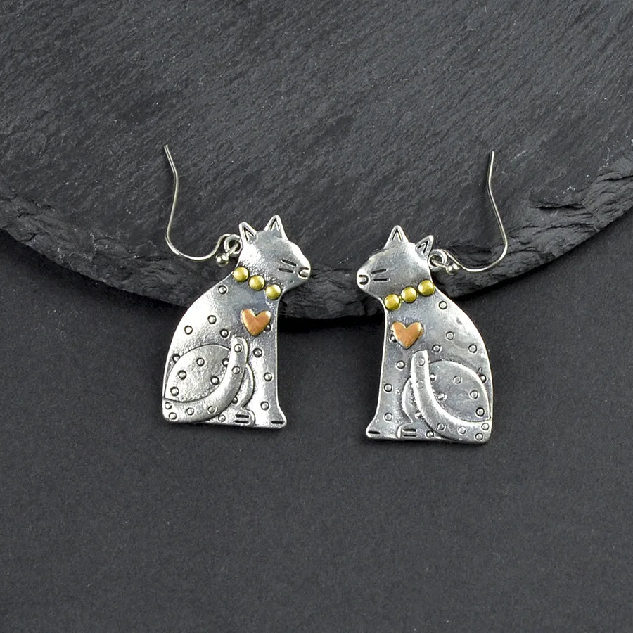 European and American Fashion Creative New Antique Silver Cat Earrings, Exquisite and Cute Pet-Shaped High-End Earrings