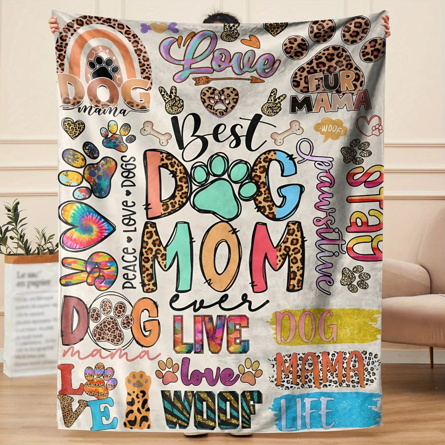 "Best Dog Mom Ever" Soft Fleece Blanket - Perfect Gift for Dog Lovers