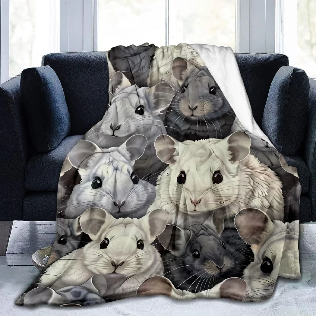 Gray Hamster Pattern Flannel Blanket - Soft and warm, suitable for sofa, bed, camping, and as a holiday gift for boys and girls